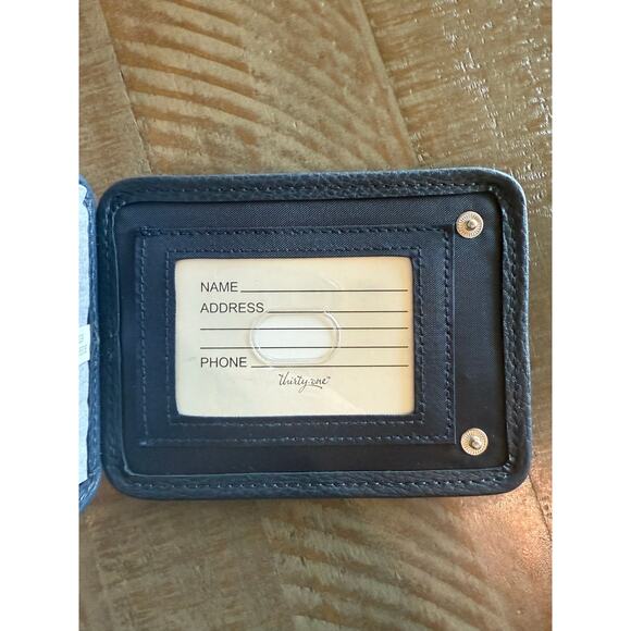 Thirty-One Luggage Tag "Carry Me Away" Blue White New in Box 5.25x4 Fab Flourish - Picture 3 of 3